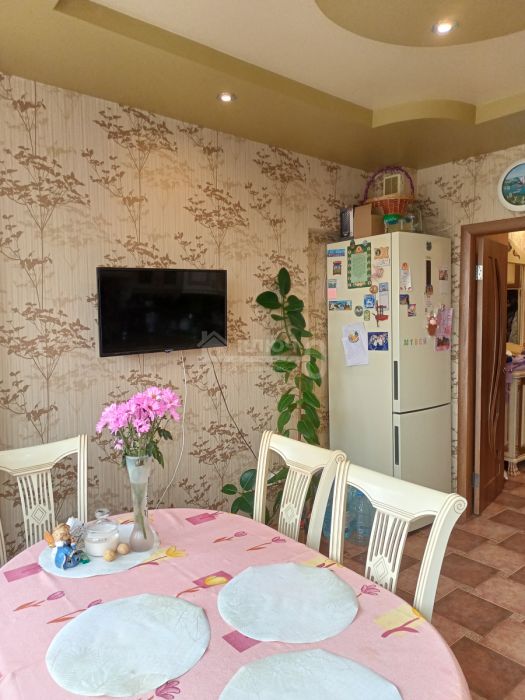 3-комн. квартира, 75.7 кв.м.