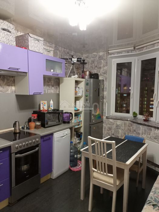 1-комн. квартира, 37.8 кв.м.