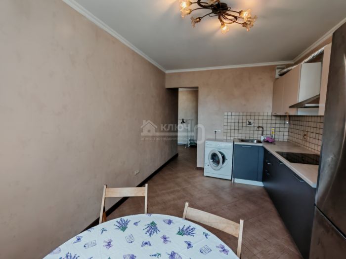 3-комн., 77.7 кв.м.